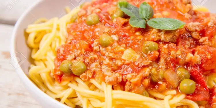 Оризови (безглутенови) макарони Болонезе